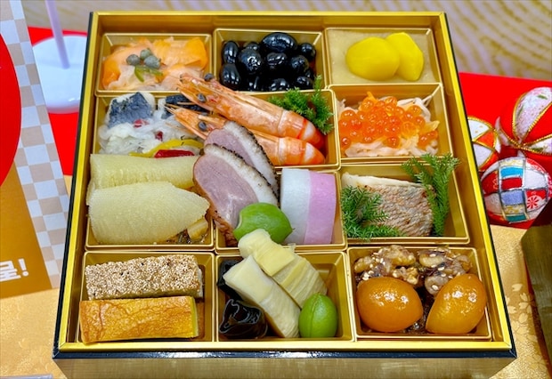 八百彦本店　おせち一段重