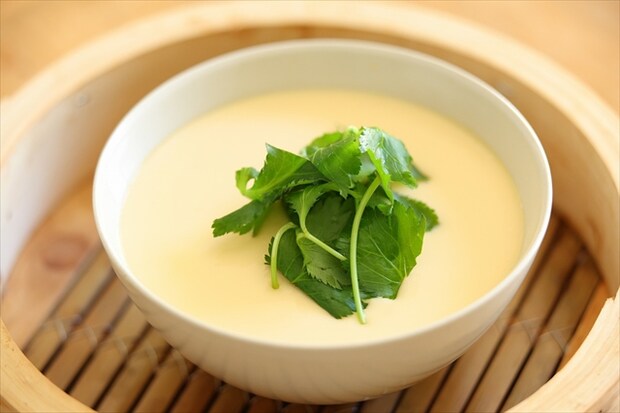 つるりとなめらかな食感を楽しむ「大きな茶碗蒸し」