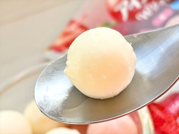 アイスの実Wジェラート<苺・ミルク>ミルクジェラート