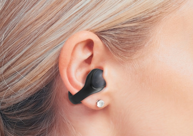 リアルタイム翻訳にも対応！イヤーカフ型ワイヤレスイヤホンが便利そう♪