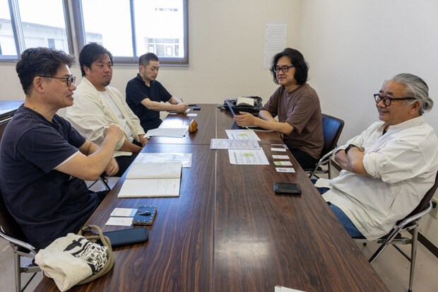 植松伸夫と一緒に検討を重ねる