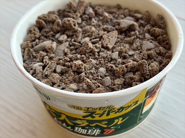 明治 エッセル スーパーカップ 大人ラベル とことん珈琲　天面