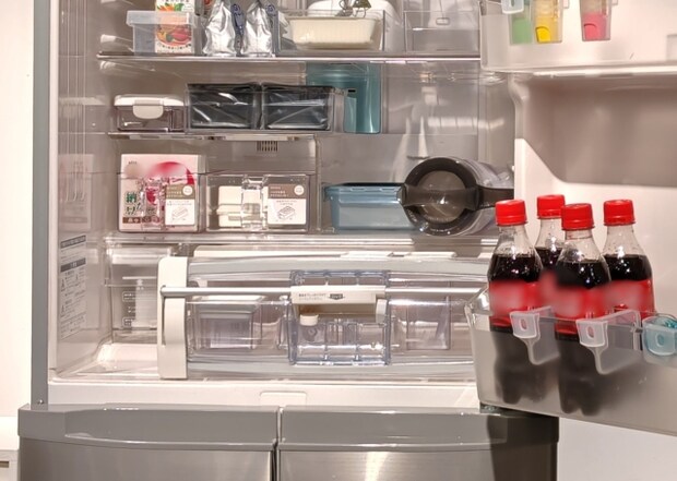 ライフソリューションブランド「KEYUCA」 2026年2月4日（水）2026年春の新作発表会」整理収納アドバイザー・中山真由美さんによる新生活収納術の様子（チルド室）