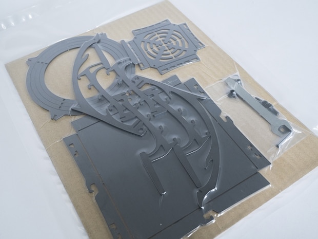 金属の工作キット発売