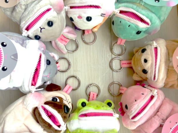 【気づいたら餌付けしてた！ 】“ぱくぱく”アニマルポーチ『ほおばりいず』の破壊力