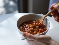 【レンチン簡単低カロリー】1食で1日分の食物繊維の1/2が摂れる！具だくさんの食べるスープでおいしく健康に♪