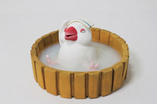 白文鳥と桜文鳥をイメージした香りと湯色！？入浴剤「文鳥の湯」が気になる～♡
