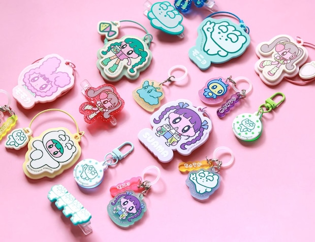 アクリルグッズブランド「TICO」が「モニョチタポミチ」とコラボ!推し活にも使えるアクリルグッズ全6種がレトロ可愛い~!
