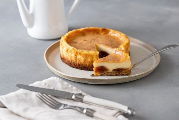 タルトタタンチーズケーキ