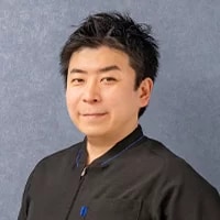 歯科医師 越智英行