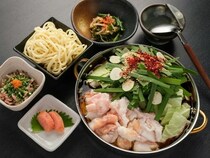 ≫本場で味わう！ 福岡のもつ鍋・水炊きをランチで味わえるお店5選｜福岡