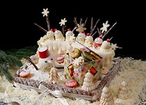 ≫2025年クリスマスケーキを発表。「歌う雪だるま」のスペシャルケーキも