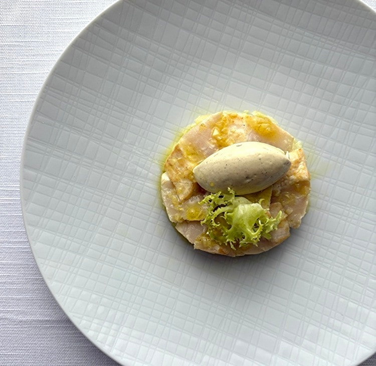 【メゾン ポール・ボキューズ】元料理長と元マダムの新たな挑戦、“居心地のいい”新店【opaline（オパラン）】｜恵比寿