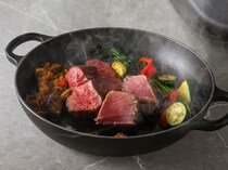 ≫美食家たちの心地よさを具現化した【PEBBLE BEACH KITCHEN】で、日本食材によるフュージョン料理に舌鼓｜広尾