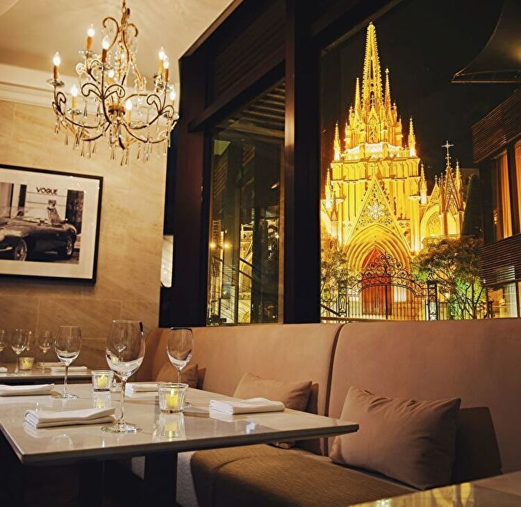 表参道・青山に大聖堂を望むラウンジ&ダイニング、結婚式場レストラン【St.GRACE Lounge & Dining】オープン