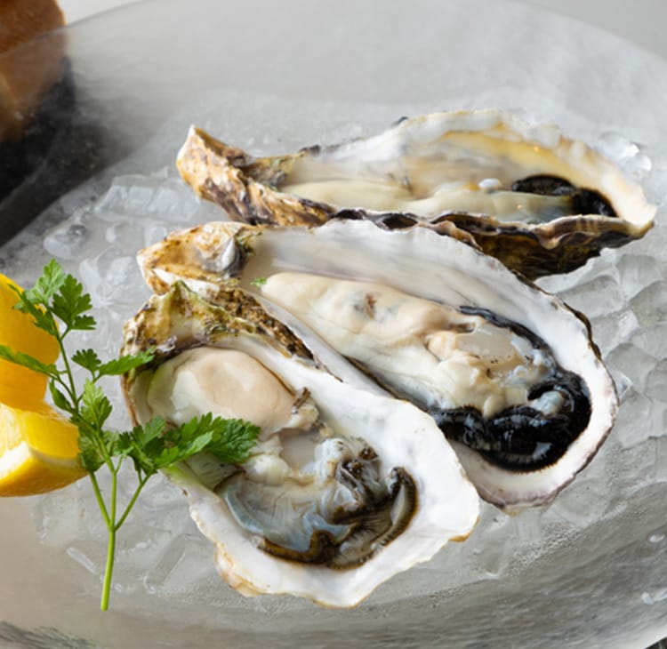 至福のミルキー体験！東京で旬の牡蠣を堪能できるレストラン｜銀座・麻布などの名店