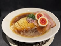 ≫年間300軒食べ歩く「ナリグルマンTokyo.」が選ぶ！ ラーメン通も唸る名店10選