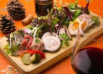 ≫デートで、食事会で！ 気軽に陽気に楽しめるカジュアルなビストロ・バル5選｜広島