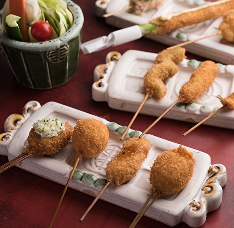 「梅田スカイビル」滝見小路グルメガイド！ 串の坊・新三浦・芭蕉庵を一気に巡る3軒はしごコース