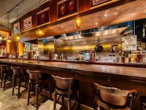 ≫ひとり飲みに最適なカウンターが魅力の店5選｜ミナミで気軽に使える人気の店