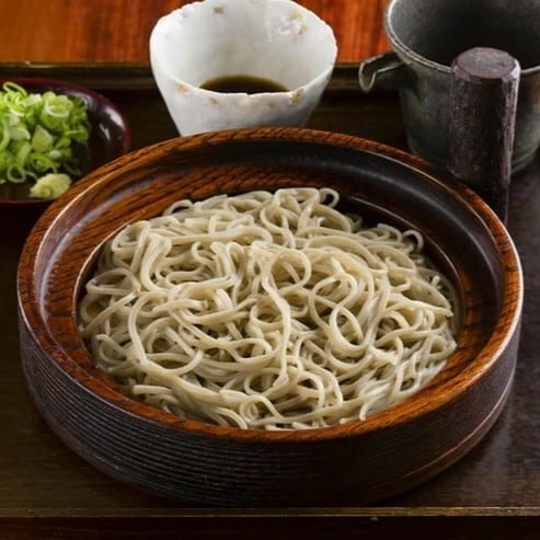 ミシュランが認めた「東京のそば」の名店。ビブグルマンで出合う、究極のそば