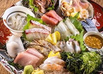 ≫全国の漁師と直結し、魚本来の旨みを至極の一皿に！ ｜ 【四十八漁場　内幸町店 】新橋/汐留