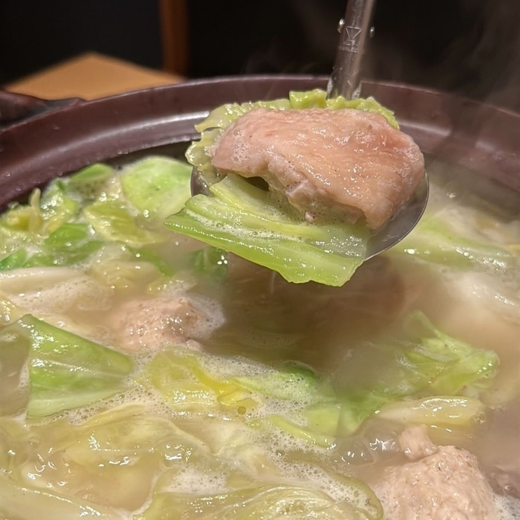 六本木の隠れ家【御曹司 松六家】で極上の「水炊き鍋」を堪能。〆はランチで人気の『和牛ひつまぶし』にアップグレードも!