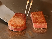 銀座の隠れ家で、選りすぐりの黒毛和牛と旬の和食に酔いしれる。【銀熊茶寮】の五感を刺激する鉄板焼｜東京・銀座