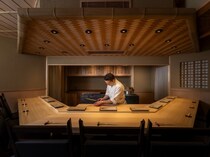 ≫名店「青空」で研鑽を積み、「鮨祥」で店主を務めた真摯な鮨職人・三井 祥さんの新たな挑戦｜麻布十番【みつい】