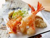 ≫天ぷらと一品料理で味わう季節の旬素材。コースの妙を堪能する【天ぷら　かわかみ】｜東京・板橋