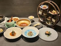 ≫「広東と四川の共演」で紡ぐ、少量多皿中華の新たな幕開け。移転した【虎峰】が魅せる革新｜六本木