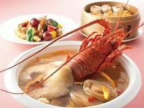 ≫あべのハルカス 13階の笑顔が集うグルメゾーンTsudoi（集い）。ファミリーや仲間と楽しむ賑わいの空間