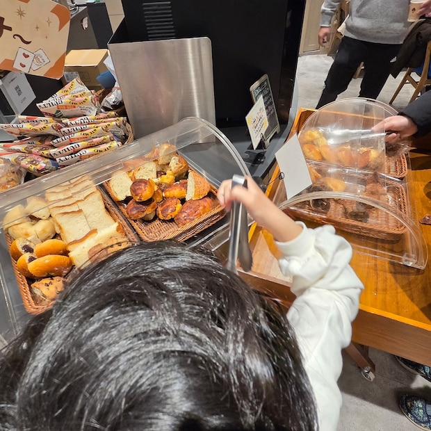 パン食べ放題モーニング