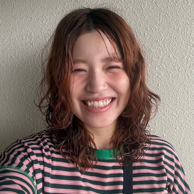 パーマヘア梅雨にオススメヘアスタイリング方法
