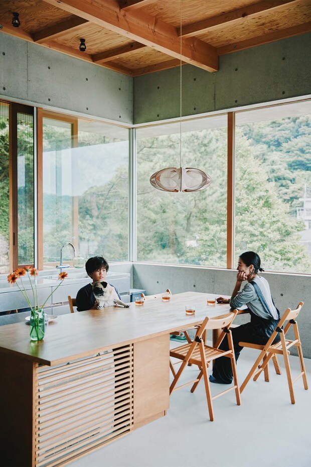 センスのいい家族が暮らす家Vol.15 大パノラマから山間の自然を享受する　関れいみさん邸