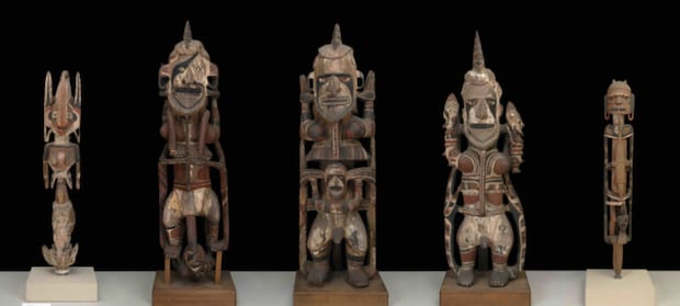 ウリ像とマランガン彫像（木製祖霊像）｜ビスマルク群島 ニューアイルランド島｜20世紀初頭収集｜慶應義塾大学文学部民族学考古学研究室所管