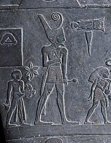 《ナルメルのパレット》表面、拡大図