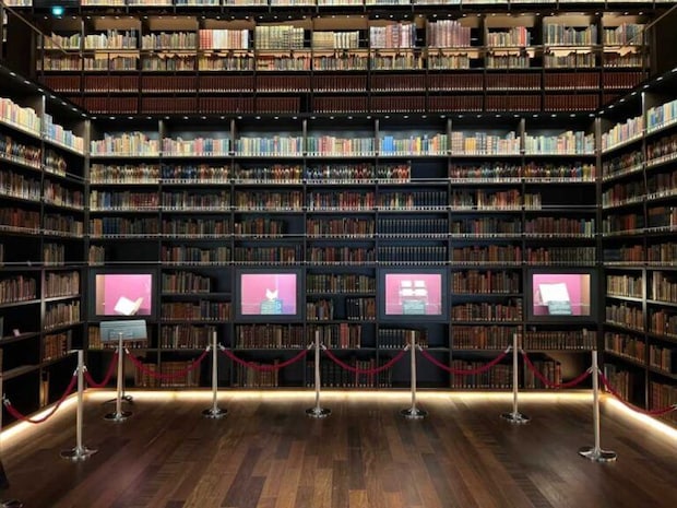 東洋文庫のシンボルとも言える「モリソン書庫」