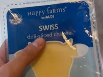 「チーズの音がした！」2階から駆けつけるハスキーさんの耳の良さにびっくり