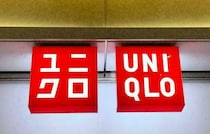 【ユニクロ】UNIQLO and JW ANDERSONの「オックスフォードシャツ」は、3シーズン着回せる！万能&高コスパ！