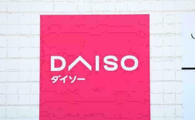 【ダイソー】ALL1000円以下！「折りたたみテーブル3選」。行楽シーズンの必需品を本音レビュー