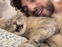 猫さんと会話ができてるー！ 可愛すぎるリアクション！