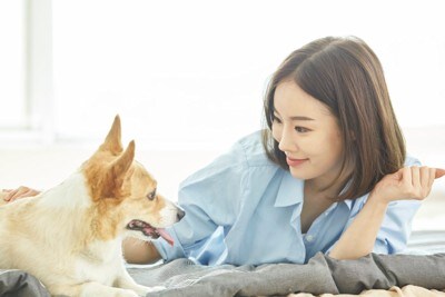 仲良しの飼い主と犬
