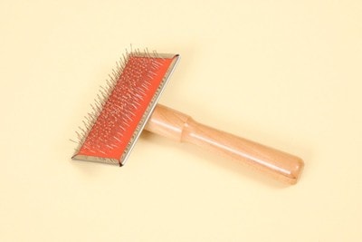 スリッカー、オレンジ色