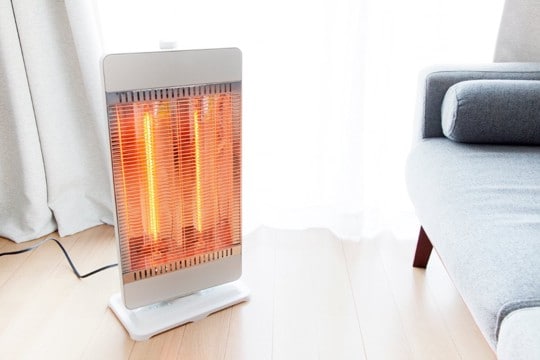 犬が亡くなるかもしれない『暖房機器』5選 思わぬ事故を引き起こすリスクや安全のためのチェック項目まで