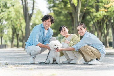 家族と犬