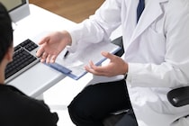 【獣医師執筆】犬の「レプトスピラ感染症」ってどんな病気？注意すべき症状や、治療から予防法まで解説