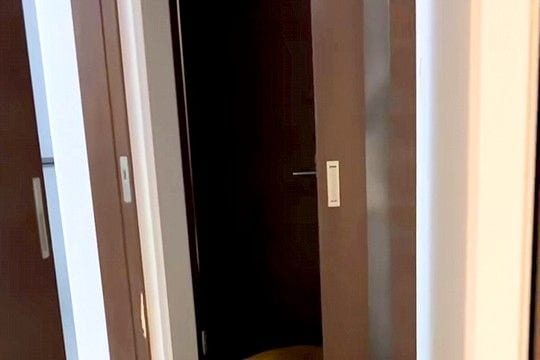 トイレから『出してくれー!』と妻の叫び声が聞こえたので、慌てて見に行った結果→『まさかの光景』に爆笑続々「顔がww」「守ってたんだね」