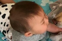 『私、シングルマザーだと思ってたけど…』過去を振り返ってみた結果→涙溢れる『父のような存在』に9万いいね「優しい世界」「頼もしい背中」