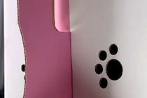 赤ちゃん犬を飼った初日→『不安になってないかな』と、箱の中を覗いた結果…予想外すぎた『衝撃の光景』が128万再生「可愛すぎ」「天使？」